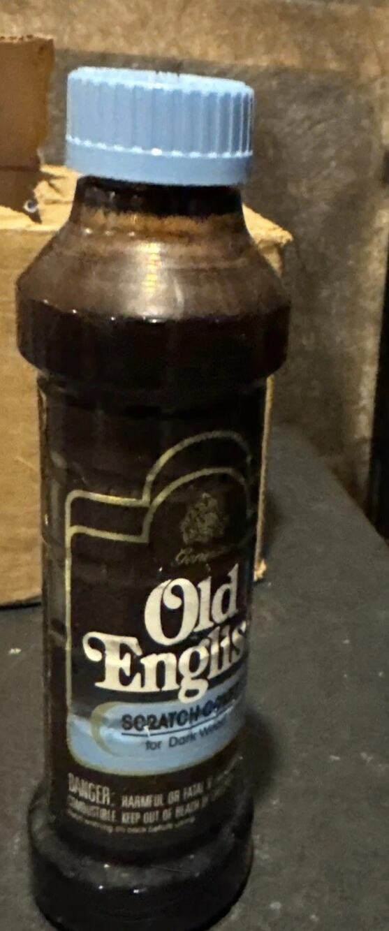 Vintage Old English Scratch Cover for Dark Woods, 8 Oz Bottle, 1992 Prop